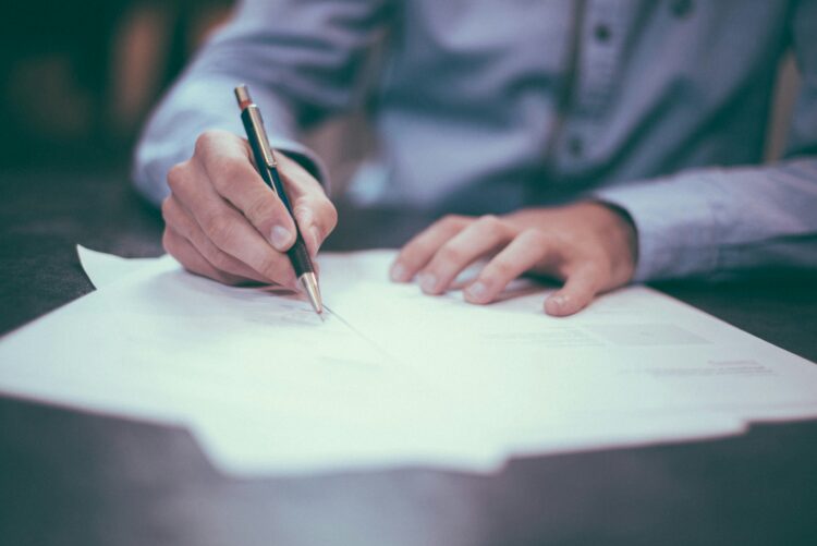 Contratos mercantiles para autónomos en Girona
